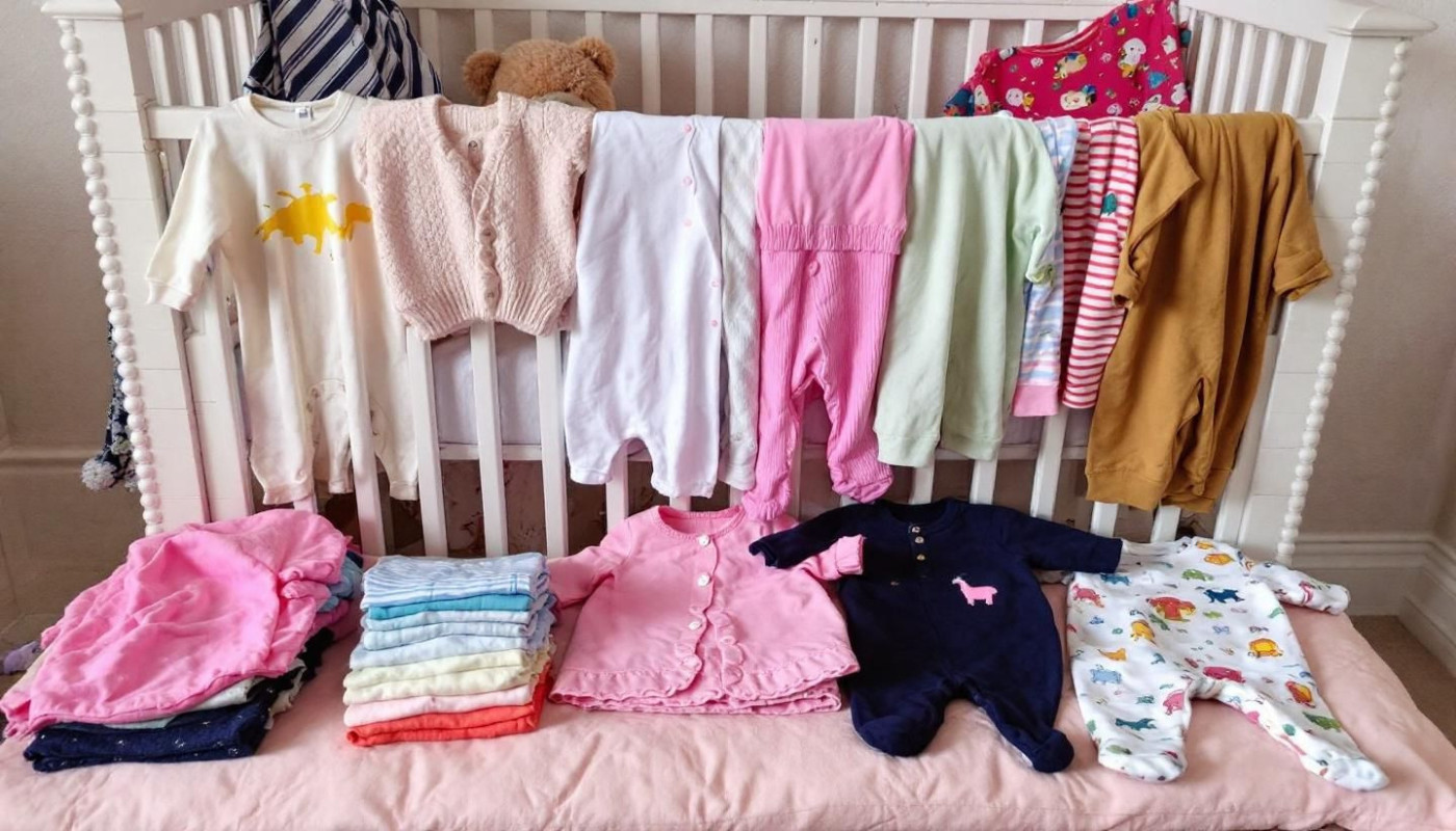 Comment choisir des vêtements de seconde main pour bébés ?